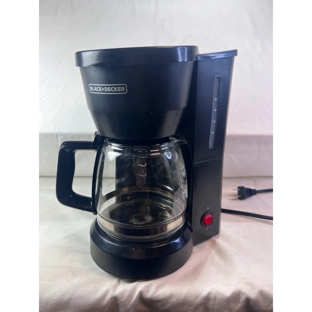 Black+Decker 5-Cup Drip Coffee Maker Black Glass Carafe DCM600B